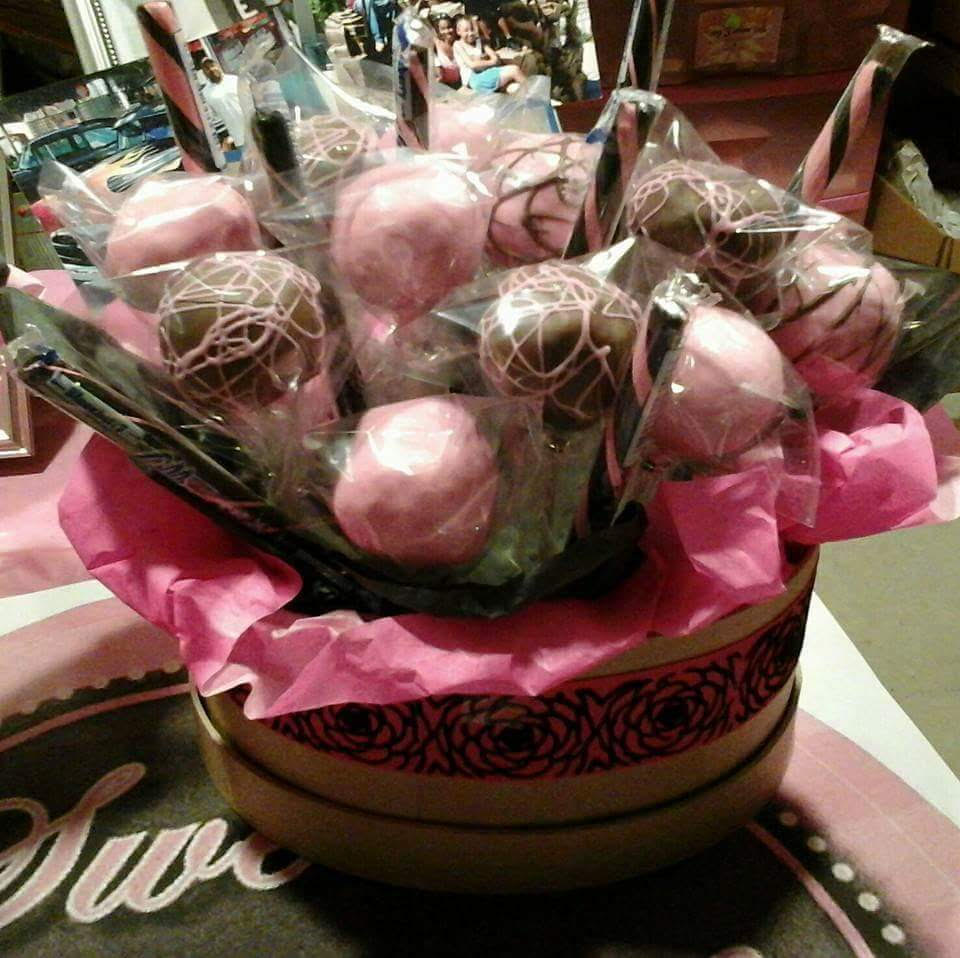 Sweet Elegance Cakes-By Tracie Brown and Pink Cakepops