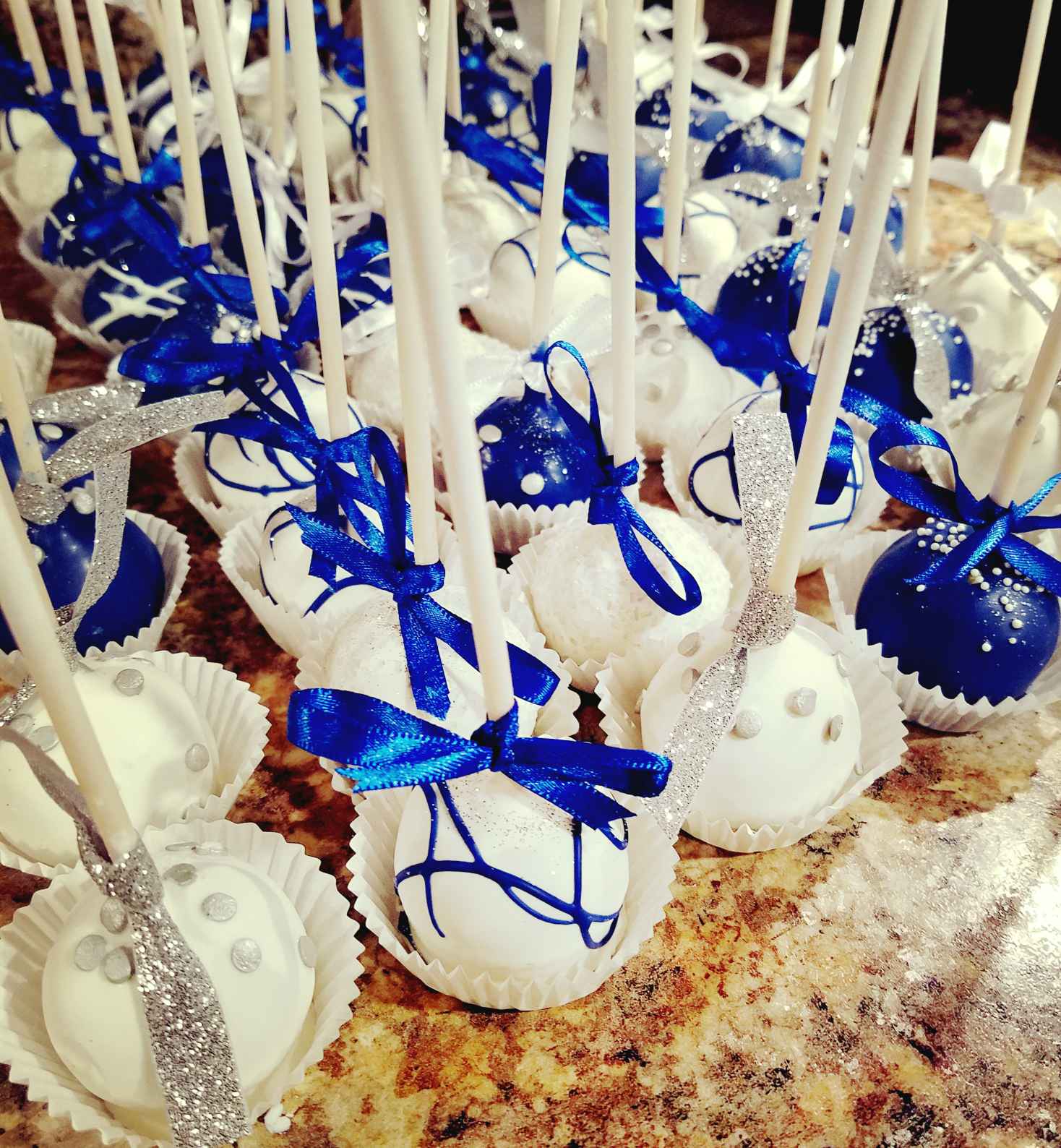 Sweet Treats by Tracie Cakepops