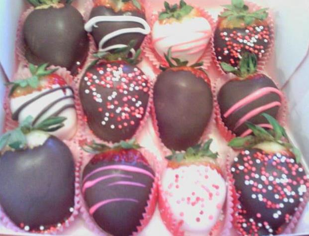 Sweet Elegance Cakes-By Tracie boxed strawberries