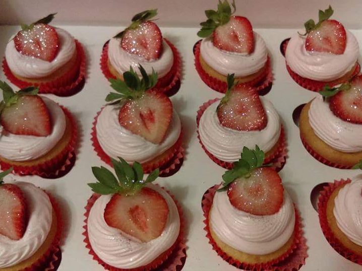 Sweet Elegance Cakes-By Tracie Strawberry Topped Cupcakes