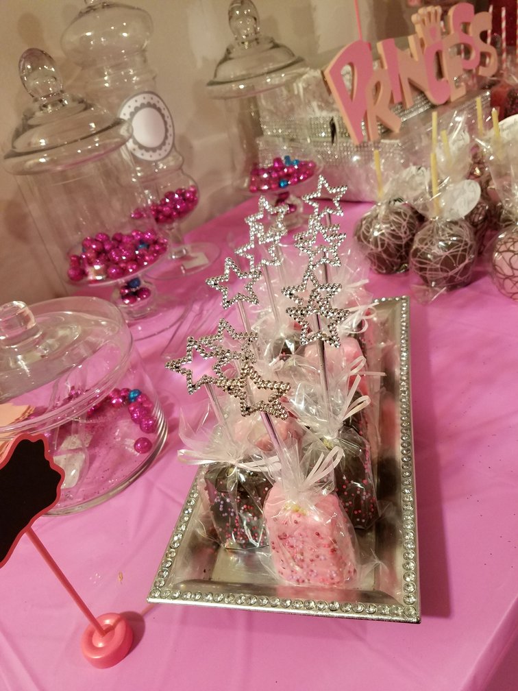 Sweet Elegance Cakes-By Tracie Set Up